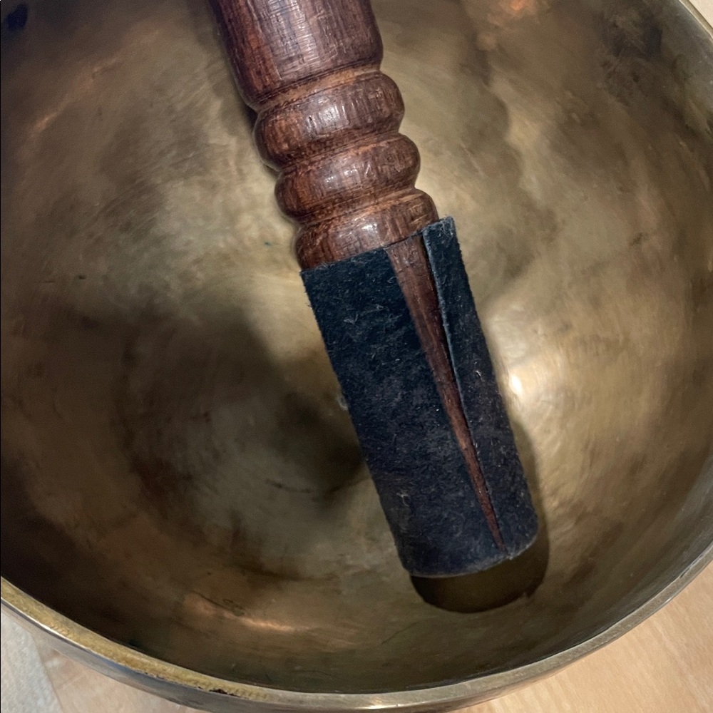 Brass singing bowl - Picture 5 of 5